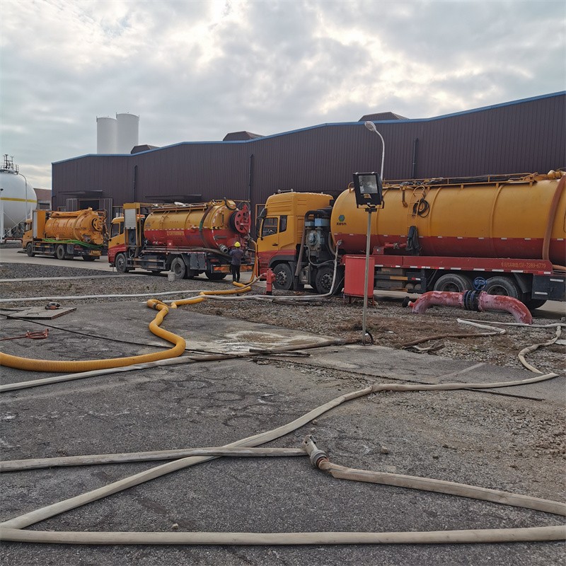 银海污水池清理