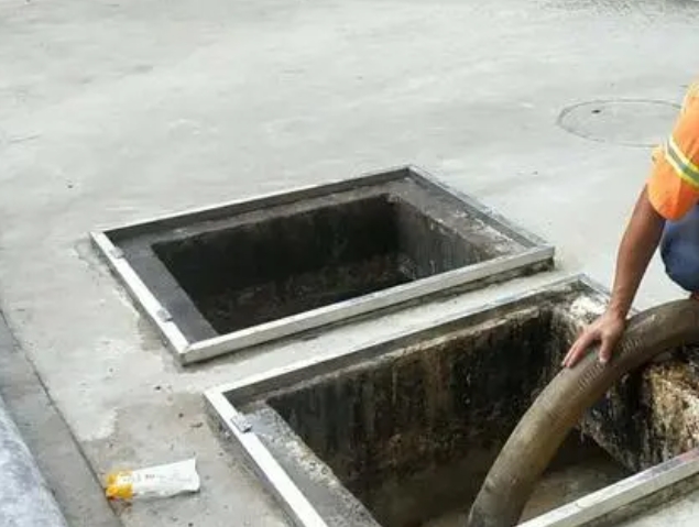 银海化粪池清理
